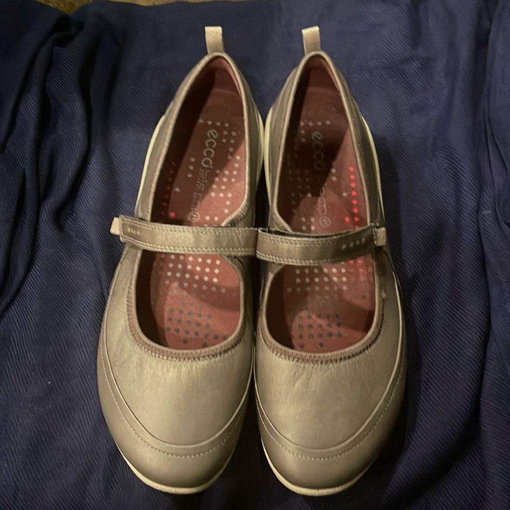 ECCO Gray Mary Jane Flat with Strap